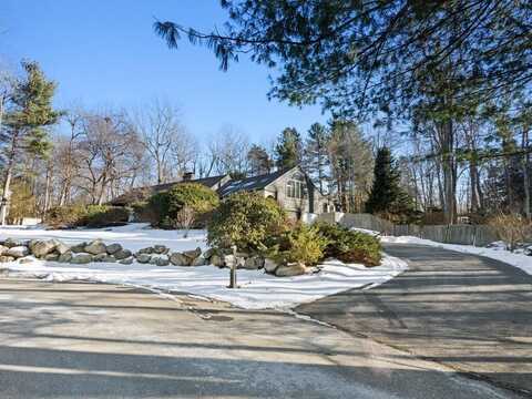 186 Pilgrim Drive, Holden, MA 01520