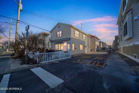 34 E Beach Way, Lavallette, NJ 08735