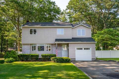 6 Talbot Lane, Smithtown, NY 11787