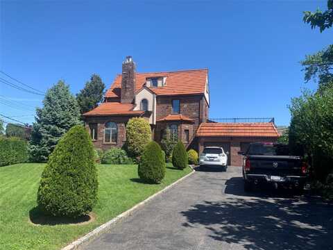 9-15 Malba Drive, Malba, NY 11357
