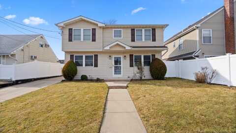 35 Whaley Avenue, Bethpage, NY 11714