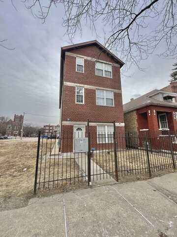 7952 S Carpenter Street, Chicago, IL 60620