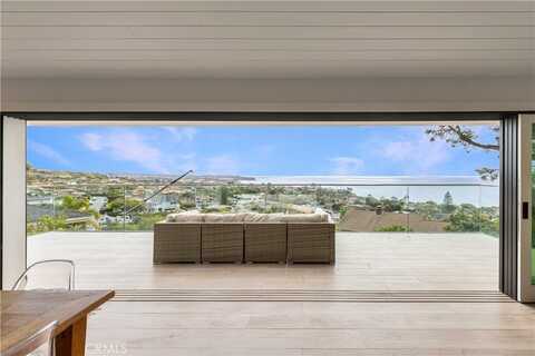 12 N Vista de la Luna, Laguna Beach, CA 92651