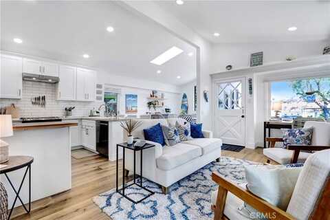 61 Saratoga, Newport Beach, CA 92660