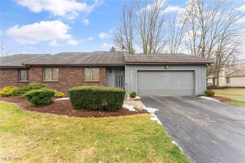 112 Topaz Trail, Cortland, OH 44410