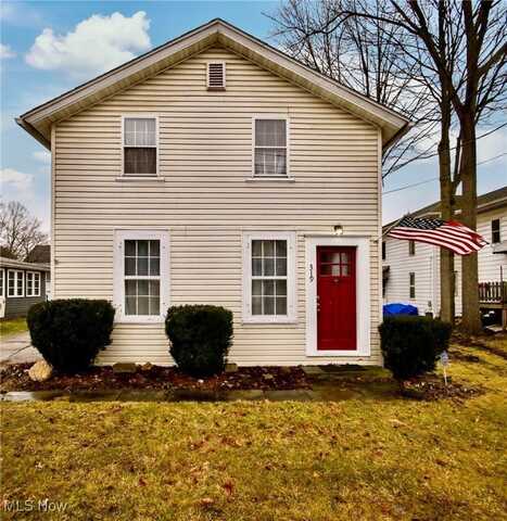 319 Locust Street S, Canal Fulton, OH 44614