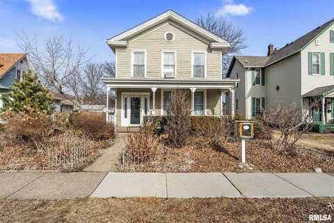 2122 West 3RD Street, Davenport, IA 52802