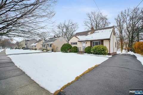 460 Berkshire Road, Ridgewood, NJ 07450