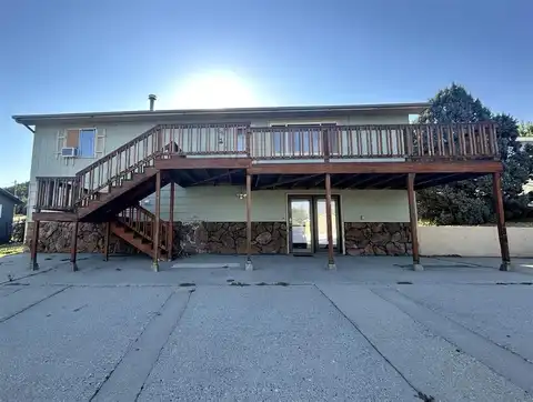 908 S 14th St, Thermopolis, WY 82443
