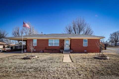 404 N Bryan Avenue, Mangum, OK 73554