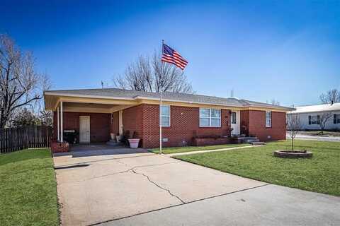 404 N Bryan Avenue, Mangum, OK 73554
