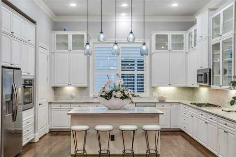 2141 Helsminster Drive, Dallas, TX 75201