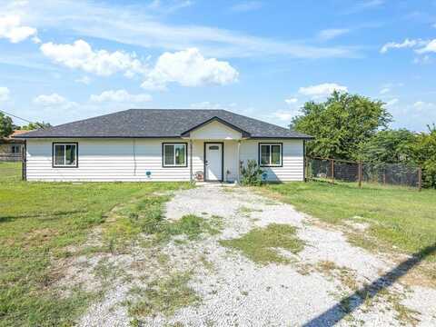 106 Edith Street, Bowie, TX 76230