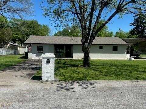 308 Woodlawn Drive, Comanche, TX 76442