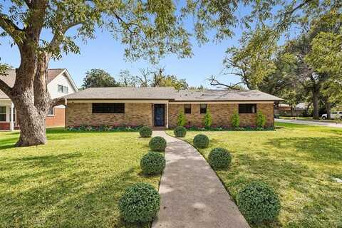 713 Waggoner Drive, Arlington, TX 76013