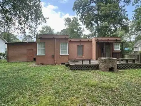 411 W Jefferson Ave, Greenwood, MS 38930