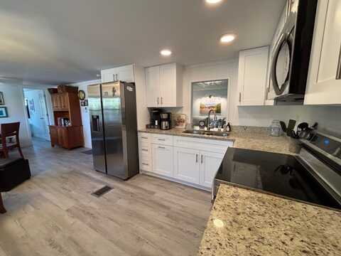 1119 Periwinkle Way, Sanibel, FL 33957