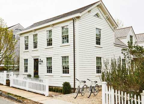 47 Howard Street, Sag Harbor, NY 11963