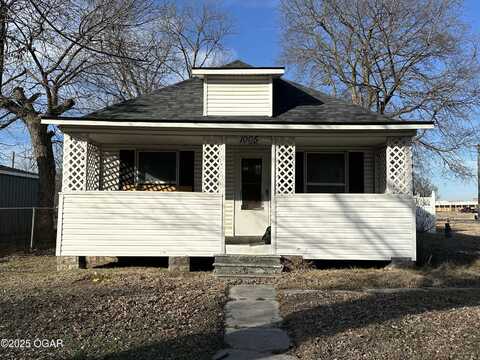 1005 Nelson Street, Webb City, MO 64870