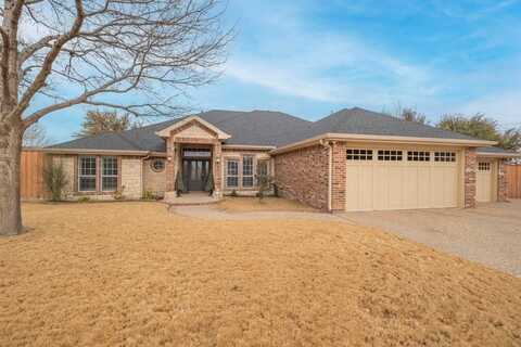 1900 Fringewood Dr, Midland, TX 79707