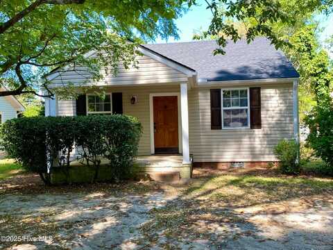 513 W Chapin Road, Aberdeen, NC 28315