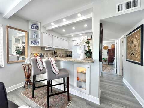2124 NE 5th Ave, Wilton Manors, FL 33305