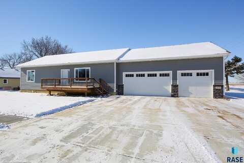 415 N Elm St, Lennox, SD 57039