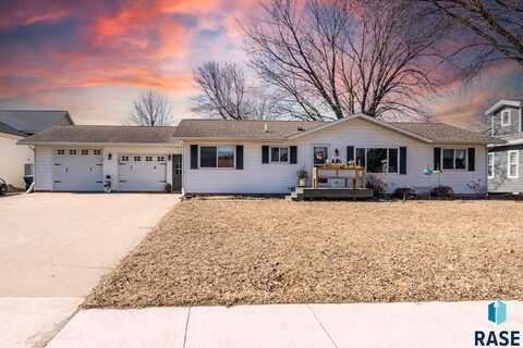 103 Clinton St, Lester, IA 51242