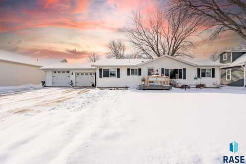 103 Clinton St, Lester, IA 51242