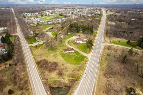 10685 DIXIE Highway, Davisburg, MI 48350