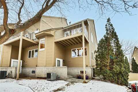 2857 Kenwood Isles Drive, Minneapolis, MN 55408