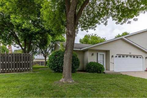 10 E Ottawa Street, Le Center, MN 56057