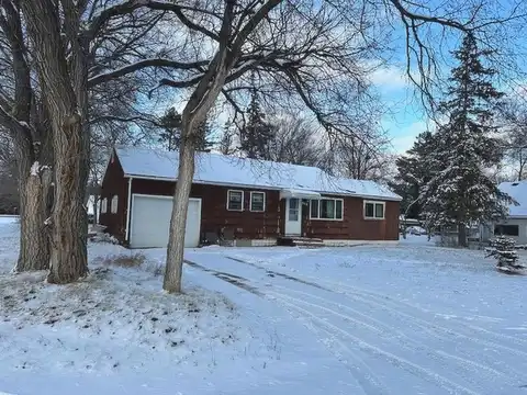 611 2nd Street W, Park Rapids, MN 56470