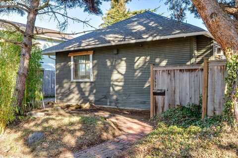 1657 JEFFERSON ST, Eugene, OR 97402