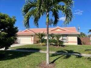 313 N Country Club Boulevard, Boca Raton, FL 33487