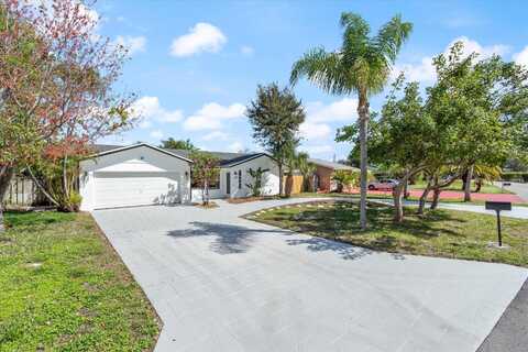 635 Kingbird Circle, Delray Beach, FL 33444