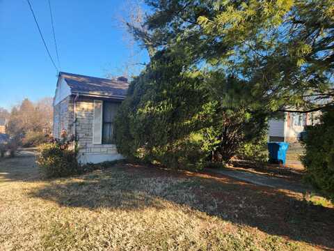 2410 Avalon AVE NW, Roanoke, VA 24012