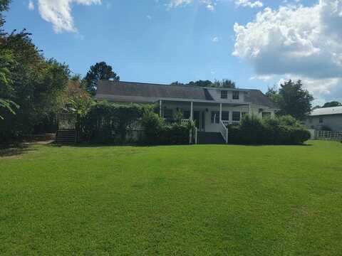 1677 Clearview Dr, Manning, SC 29102