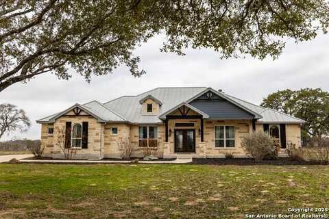 724 THOMAS RD, Poteet, TX 78065