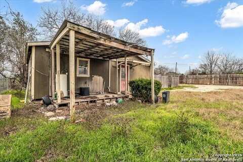 918 CANTRELL, Jourdanton, TX 78026