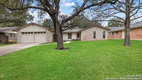 129 PATRICK HENRY DR, Schertz, TX 78154