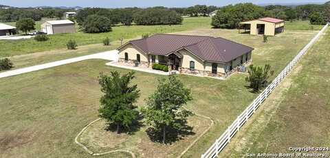 951 Horseshoe Falls, Bandera, TX 78003