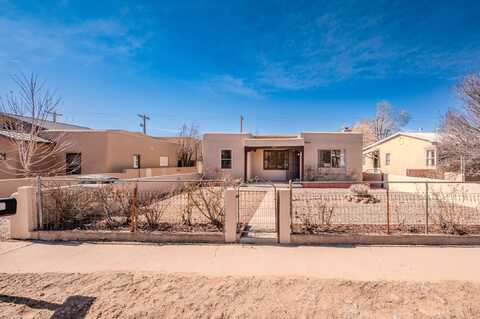 838 Gilmore Street, Santa Fe, NM 87505