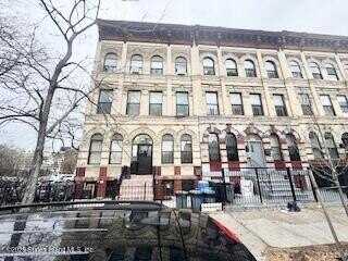 327 Vernon Avenue, Brooklyn, NY 11206