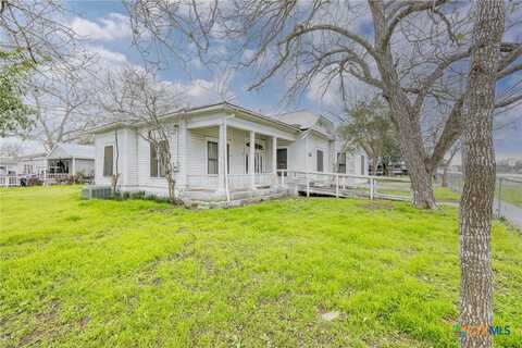 1003 Water Street, Gonzales, TX 78629