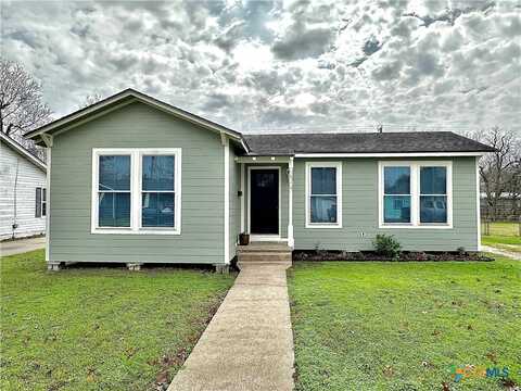 2307 E Brazos Street, Victoria, TX 77901