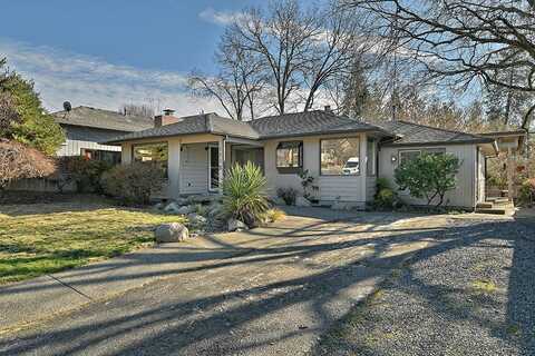 1115 NW Bellevue Place, Grants Pass, OR 97526