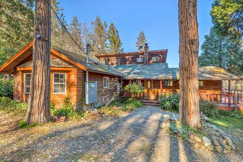 1956 E Fork Road, Williams, OR 97544