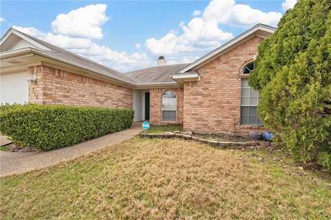 716 Barton Creek Drive, Hewitt, TX 76643