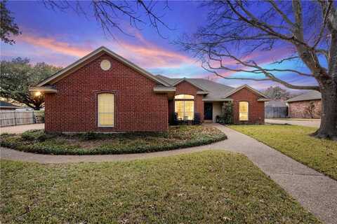 925 Steamboat Circle, Hewitt, TX 76643